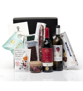 Pack with Wines, Iberian Ham and Various Gourmet Snacks