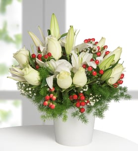 Lirios blancos y rosas: Pequeño paraíso