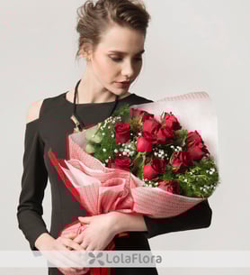 12 rosas rojas - Símbolo de amor
