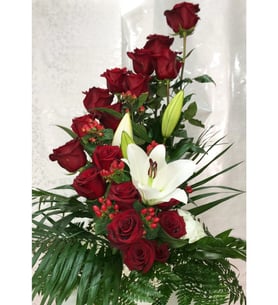 Combinación perfecta - Lirios y rosas