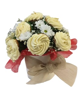 Daisy's Romance - Cupcake and White Daisies Bouquet