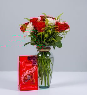 Red Rose And White Daisy Lindt