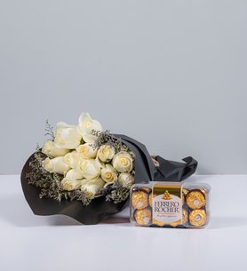 Bouquet 12 White Roses Ferrero 16
