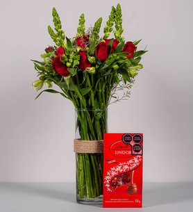 Red Roses, White Perritos And Astromelias Lindt